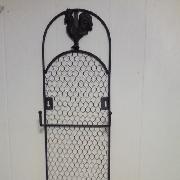 Wall Decor Chicken Wire Plate Holder 37 X 8 Poshmark